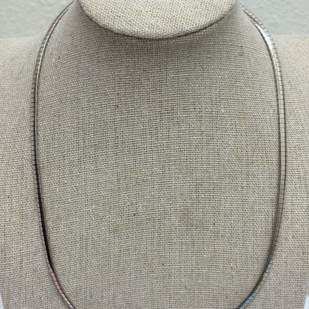 Elegant 18” Italian Omega Necklace